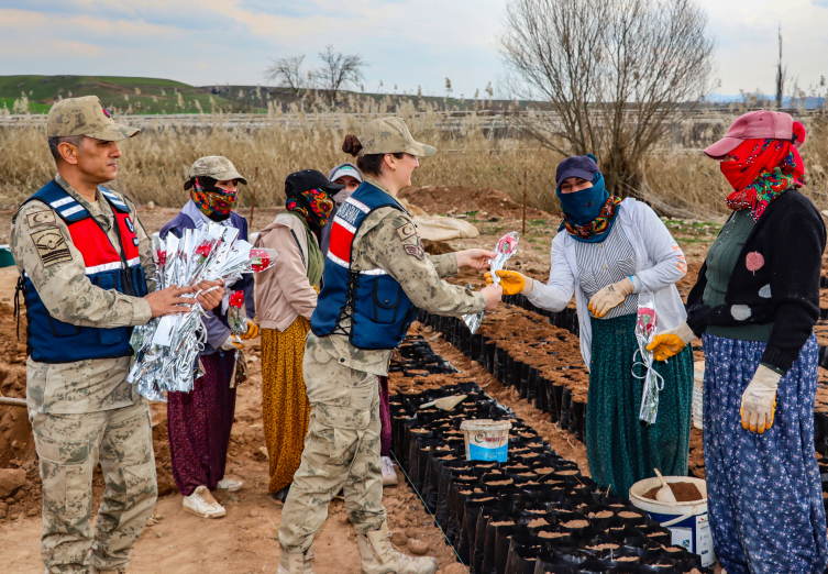 Siirt'te en anlamlı kadınlar günü kutlaması